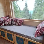 Vakantiehuis On Kobilica Off Grid Alpine Eco Retreat With Stunning Views Trail Access Only Hike&bike Tržič