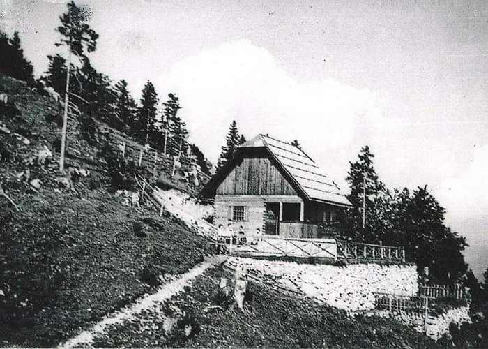 On Kobilica Off Grid Alpine Eco Retreat With Stunning Views Trail Access Only Hike&bike Holiday home Trzic